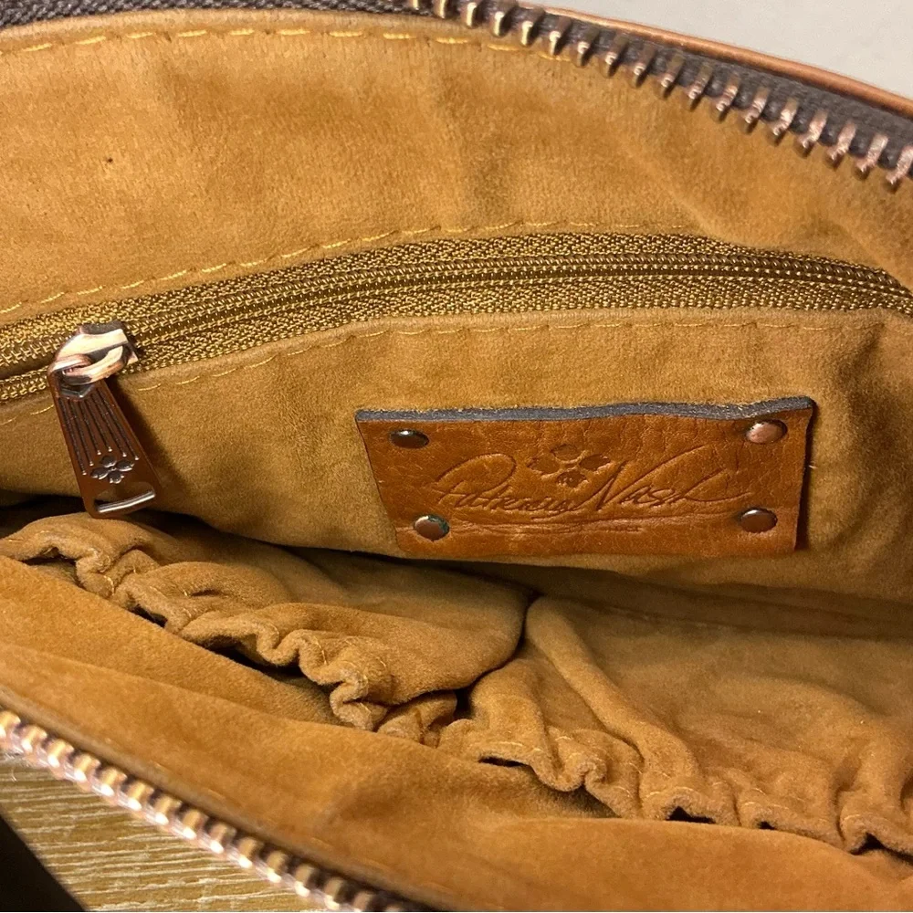 Patricia Nash Cassini White and Copper Wristlet with Metalic Rose Design